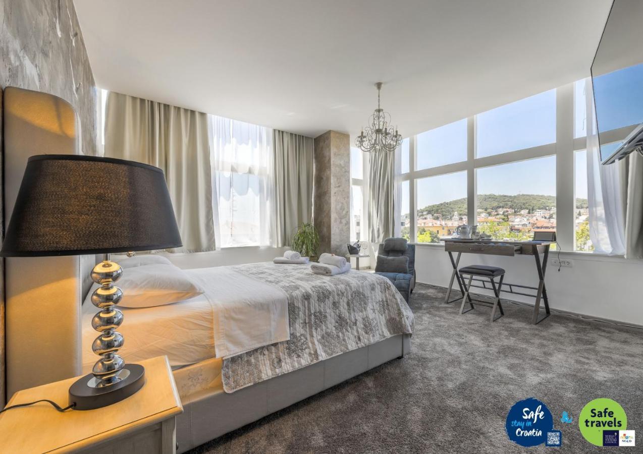 พรีมา ลูเซ ดาวน์ทาวน์ - เอ็มเอจี เควนต์ แอนด์ เอเลแกนต์ บูติก โฮเทล Hotel สปลิท ภายนอก รูปภาพ