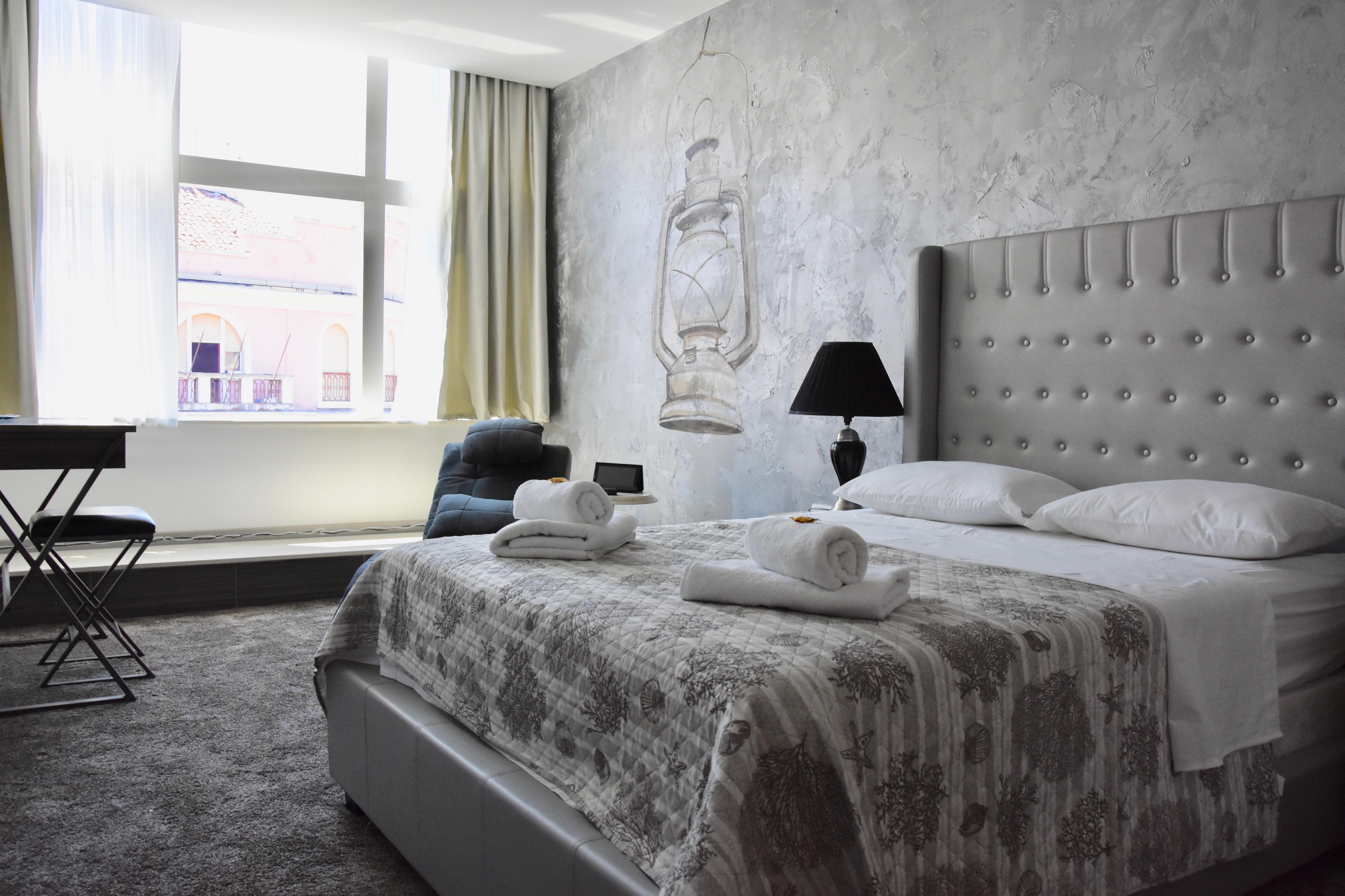 พรีมา ลูเซ ดาวน์ทาวน์ - เอ็มเอจี เควนต์ แอนด์ เอเลแกนต์ บูติก โฮเทล Hotel สปลิท ภายนอก รูปภาพ